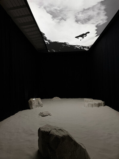 "Cliffs" by Cadence Films - © Oddity Paris