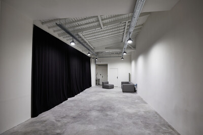 Home - © Oddity Paris